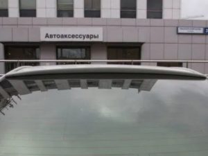 Спойлер на стекло для Toyota Camry V50