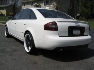Накладка на заднее стекло ровная для Audi A6 C5