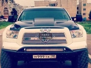 Капот Toyota Tundra второе поколение