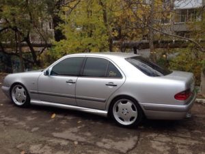Пороги AMG для Mercedes-Benz W210