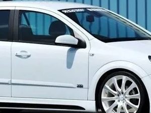 Накладки на пороги Opel Astra H