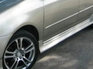 Накладки на пороги Toyota Corolla (E12)