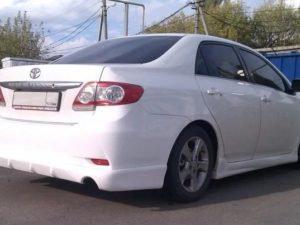 Накладка на задний бампер Toyota Corolla E140/E150