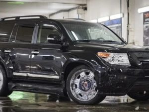 Обвес Invader T30 Toyota Land Cruiser 200 '08-15